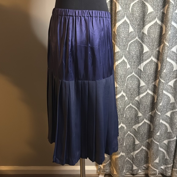 Vintage Drop Waist Navy Blue Pleated Skirt - Picture 6 of 7